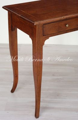 Scrittoio in noce stile classico da cm 100x50 con 2 cassetti e intarsio